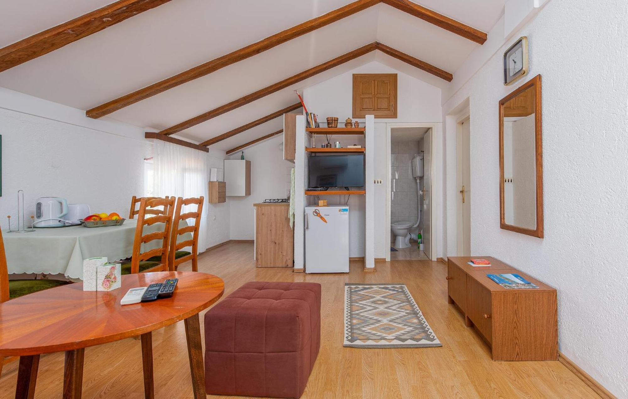 Nice Apartment In Potocnica With House Sea View Borovići Eksteriør billede