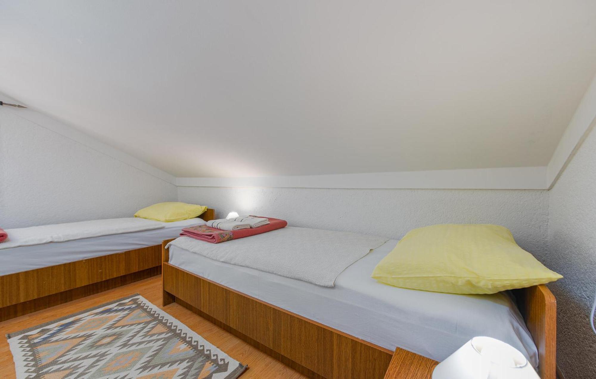 Nice Apartment In Potocnica With House Sea View Borovići Eksteriør billede